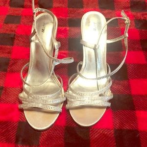 Apt 9 Silver Strappy Heels - Size 7.5 US Women’s